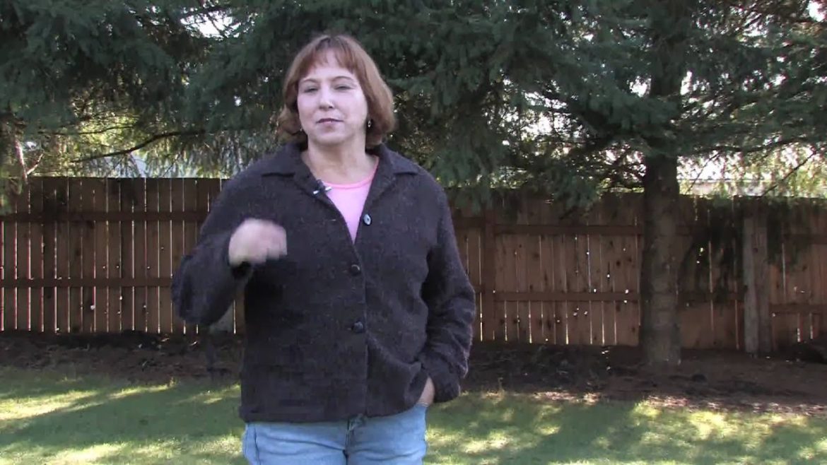 Gardening Tips & Tricks : How to Get Rid of Crab Grass Gardening Tips & Tricks : How to Get Rid of Crab Grass