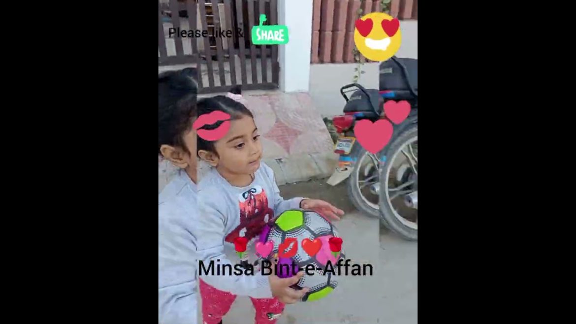 Minsa Playin in Garden Minsa Playin in Garden