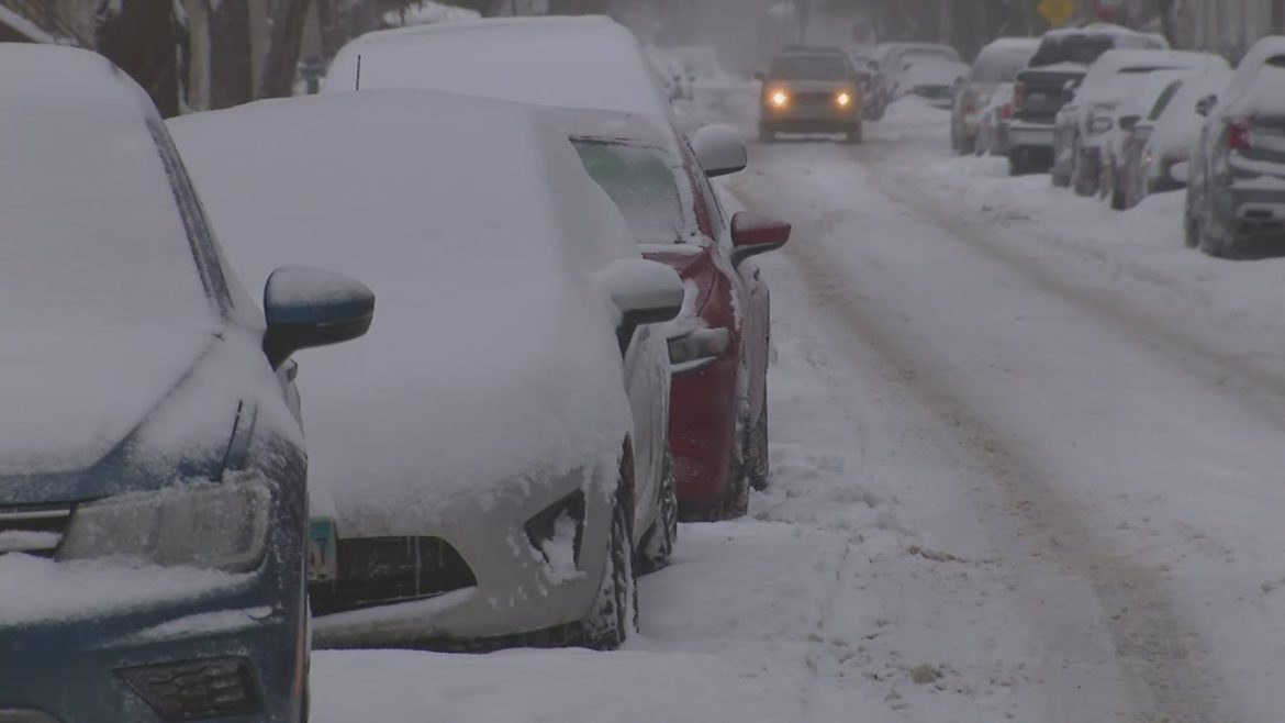 IDOT warning drivers to adjust travel plans ahead of Thursday's snow storm IDOT warning drivers to adjust travel plans ahead of Thursday's snow storm