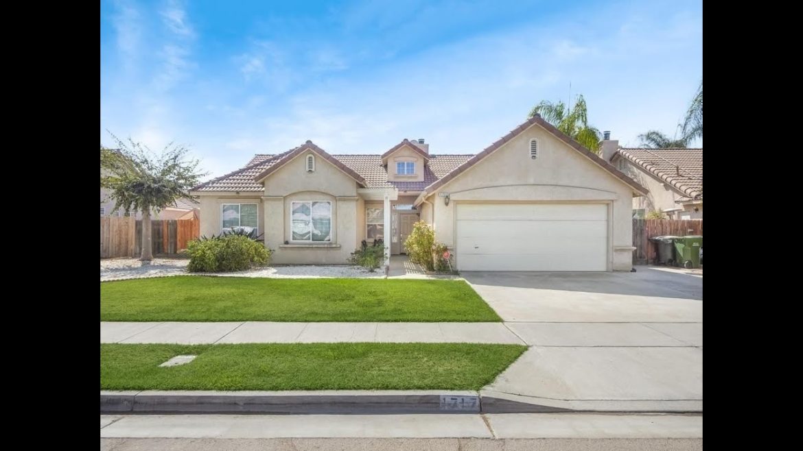 1717 Fireside Way,  Lemoore, CA 93245 - Thomas Curtiss - MLS 221537