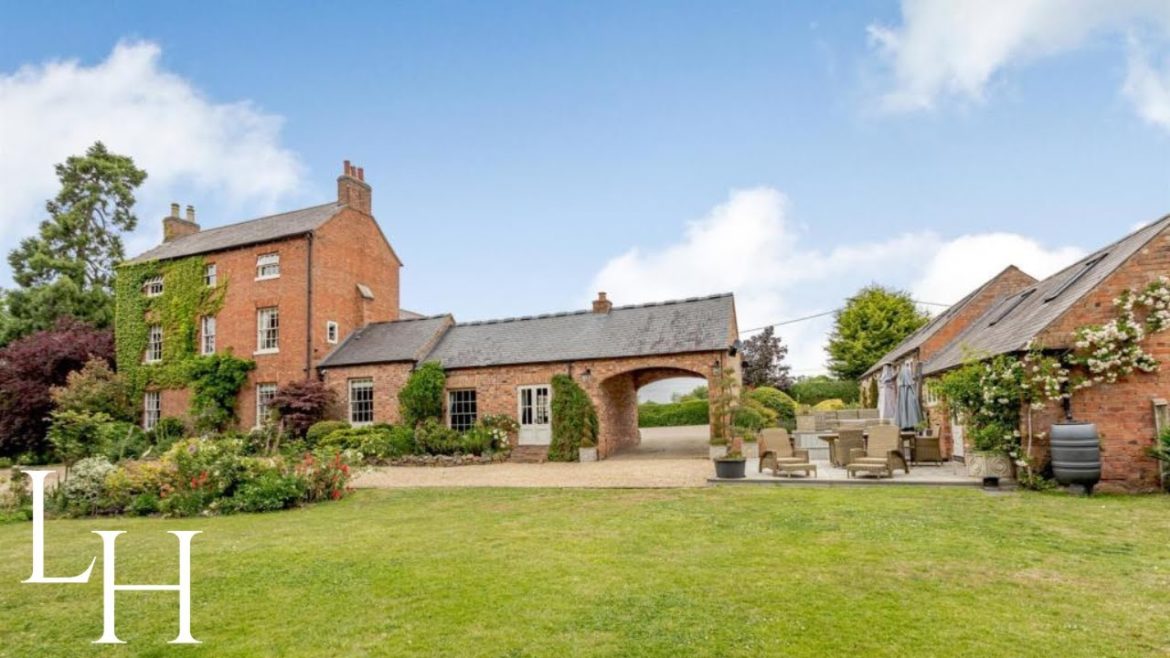 The Modern Renovations Inside this £2,000,000 Manor House are SPECTACULAR! ✨ The Modern Renovations Inside this £2,000,000 Manor House are SPECTACULAR! ✨