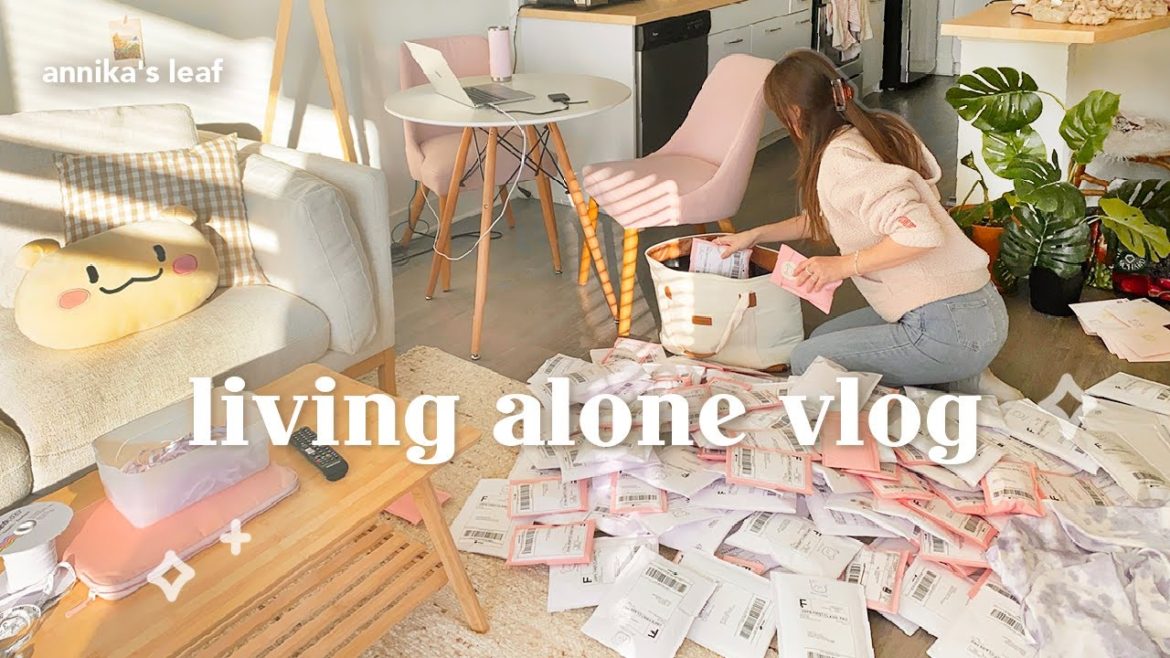 waking up at 6AM to run my business 🍰 productive holidays packing orders, shopping for gifts, baking