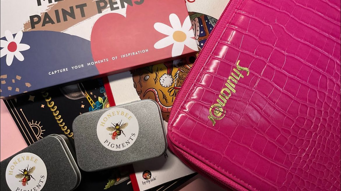 Colouring haul December 2022 | Adult Colouring