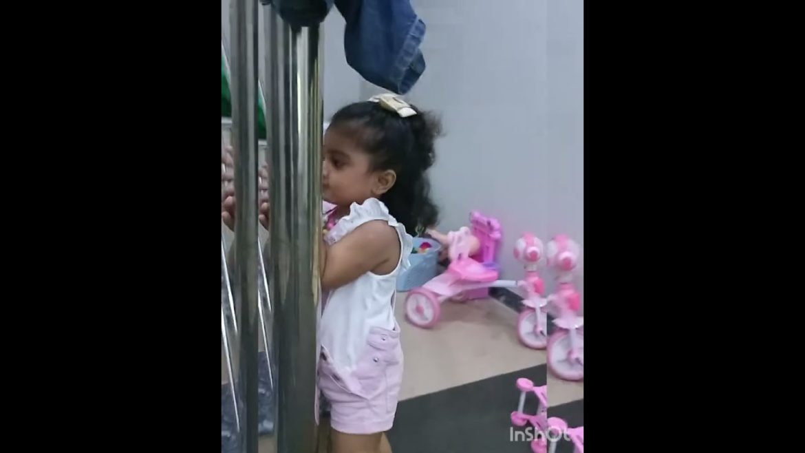 Minsa dancing in home Minsa dancing in home