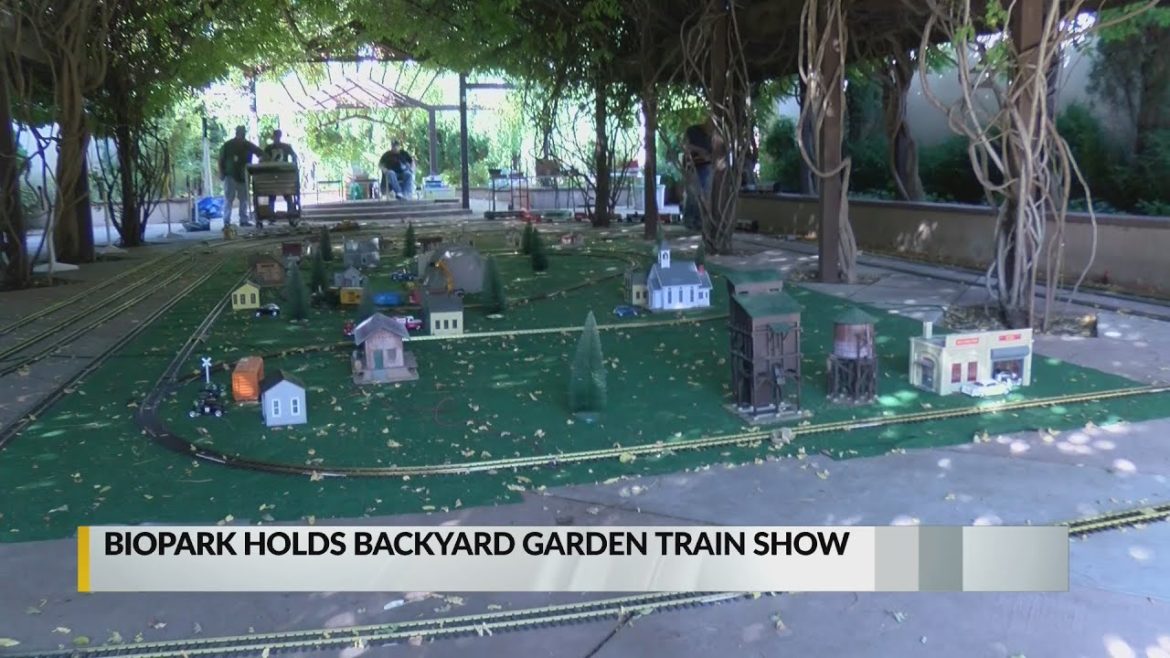 BioPark holds Backyard Garden Train Show