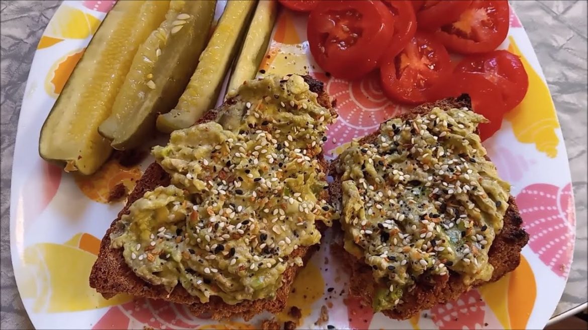 Wanna See My Dumpster Lunch? #youtubeshorts