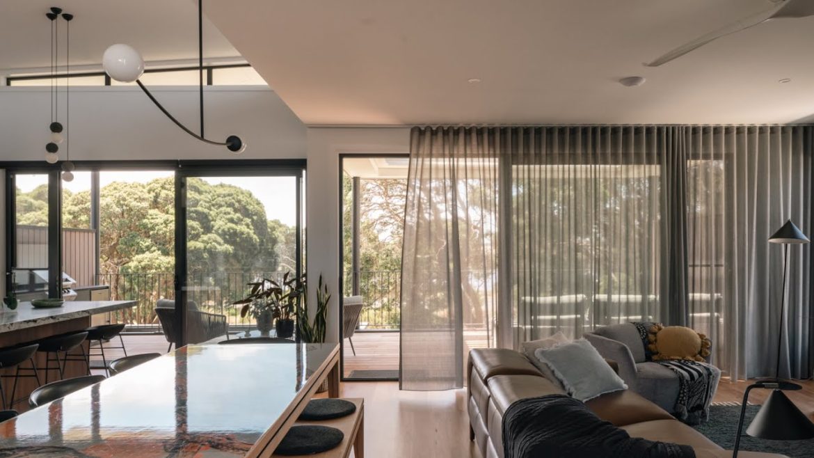 This Treehouse is a Sustainable Home That Connects with the Treetops This Treehouse is a Sustainable Home That Connects with the Treetops