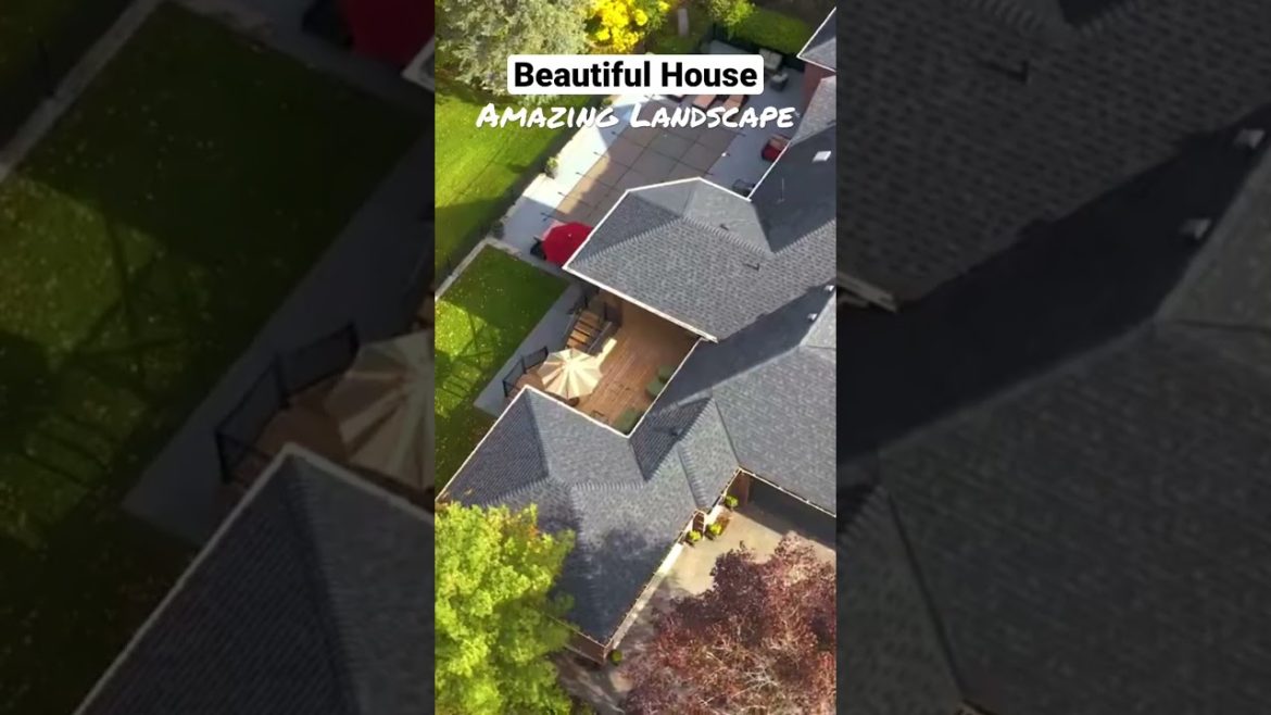 Beautiful House in Toronto | Amazing Landscape #shorts #youtubeshorts #beautiful #house #toronto