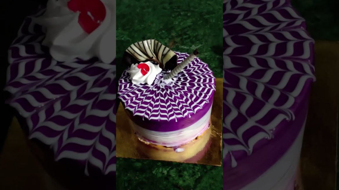 Blue berry Cake #Blueberrycake #Cakedecoratin #cakes #cakeshorts