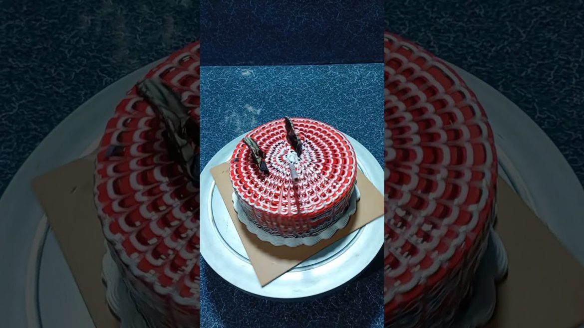 strobery Cake #Stroberycake #Cake #Topcakelovers #Cakeshorts #Cakes strobery Cake #Stroberycake #Cake #Topcakelovers #Cakeshorts #Cakes