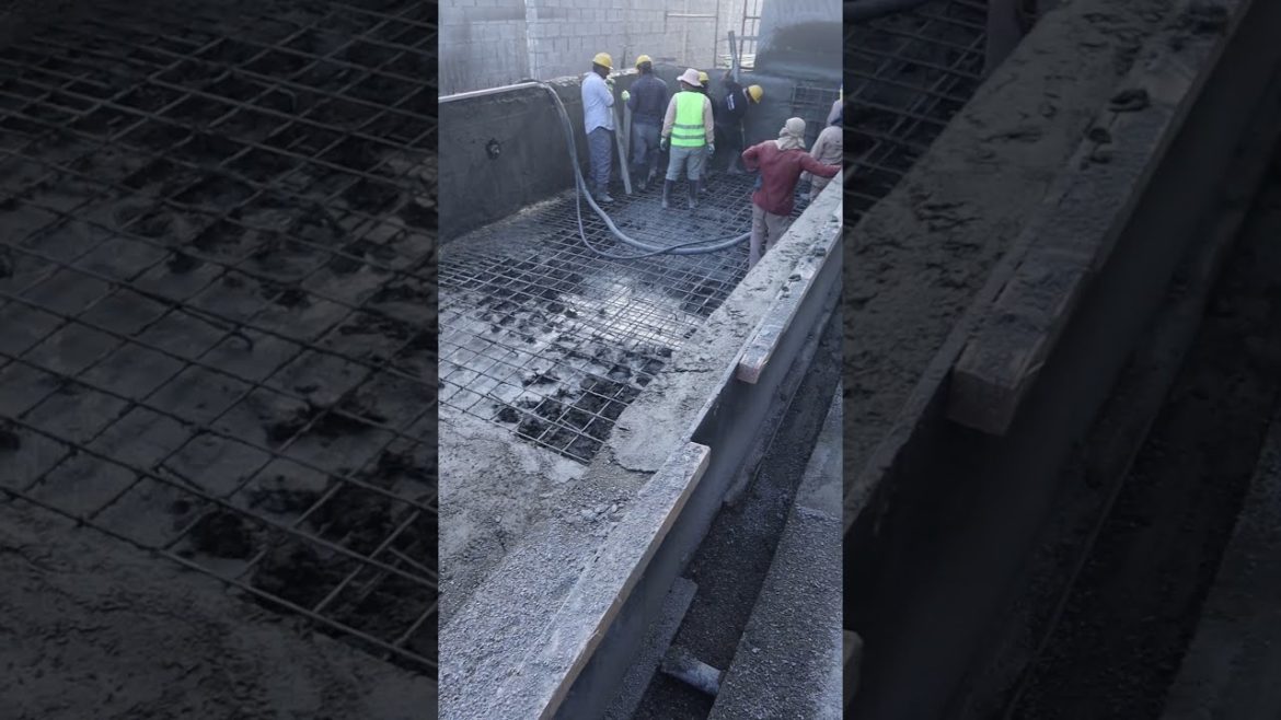 Backyard Infinity Pool Construction #swiming #landscapingdesign #pooldesign Backyard Infinity Pool Construction #swiming #landscapingdesign #pooldesign