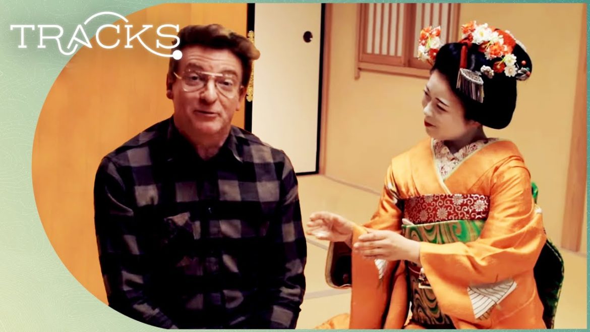 Rhys Darby Plays Drinking Games With A Geisha | TRACKS