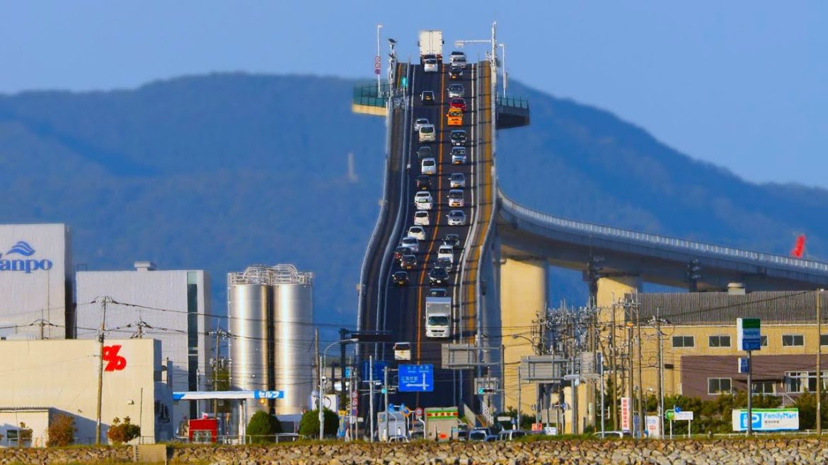 20 Unbelievable Bridges in The World