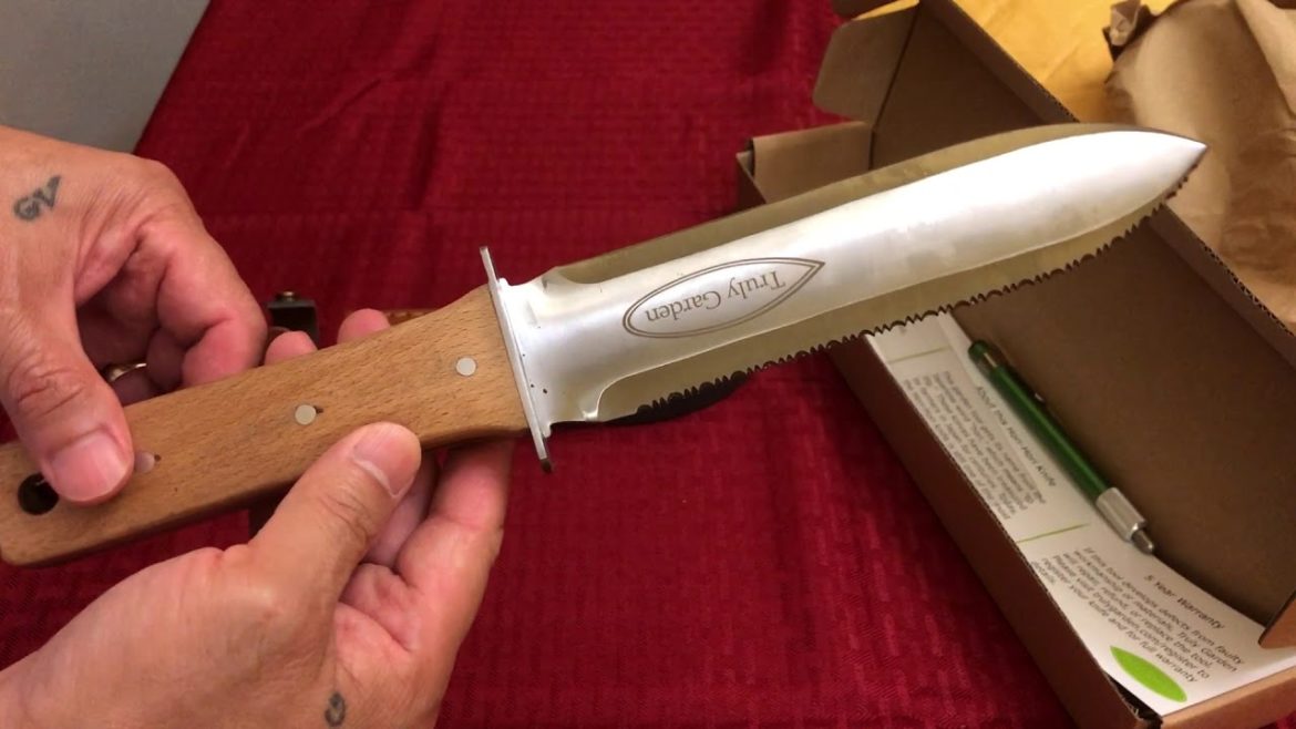 Unboxing: Hori Hori Japanese Garden Knife