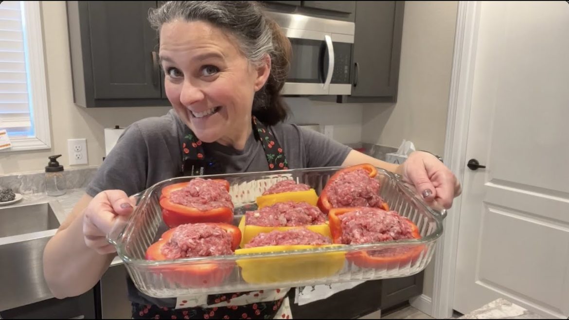 My NEW Kitchen!!!  I'm so EXCITED to cook with YOU! My special Italian Stuffed Peppers and MORE!