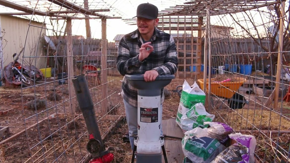 Best Inexpensive Pine Bark Shredder Chipper Mulcher For Backyard Container Gardening