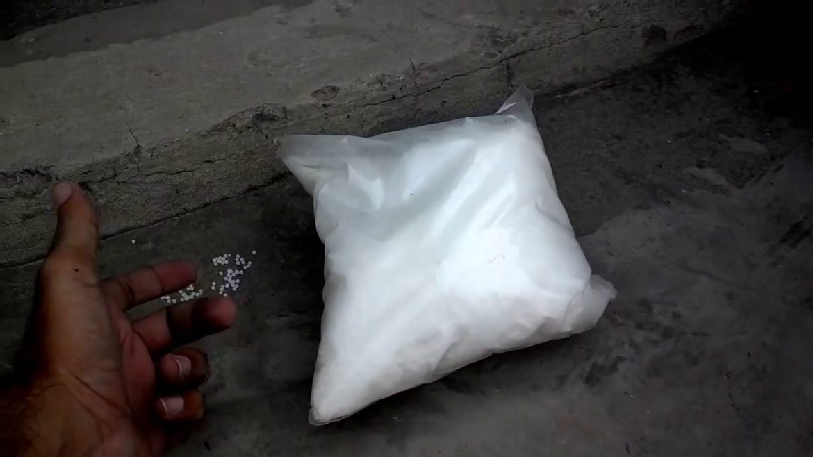 what is urea fertilizer for plants in urdu/hindi by kitchen gardening