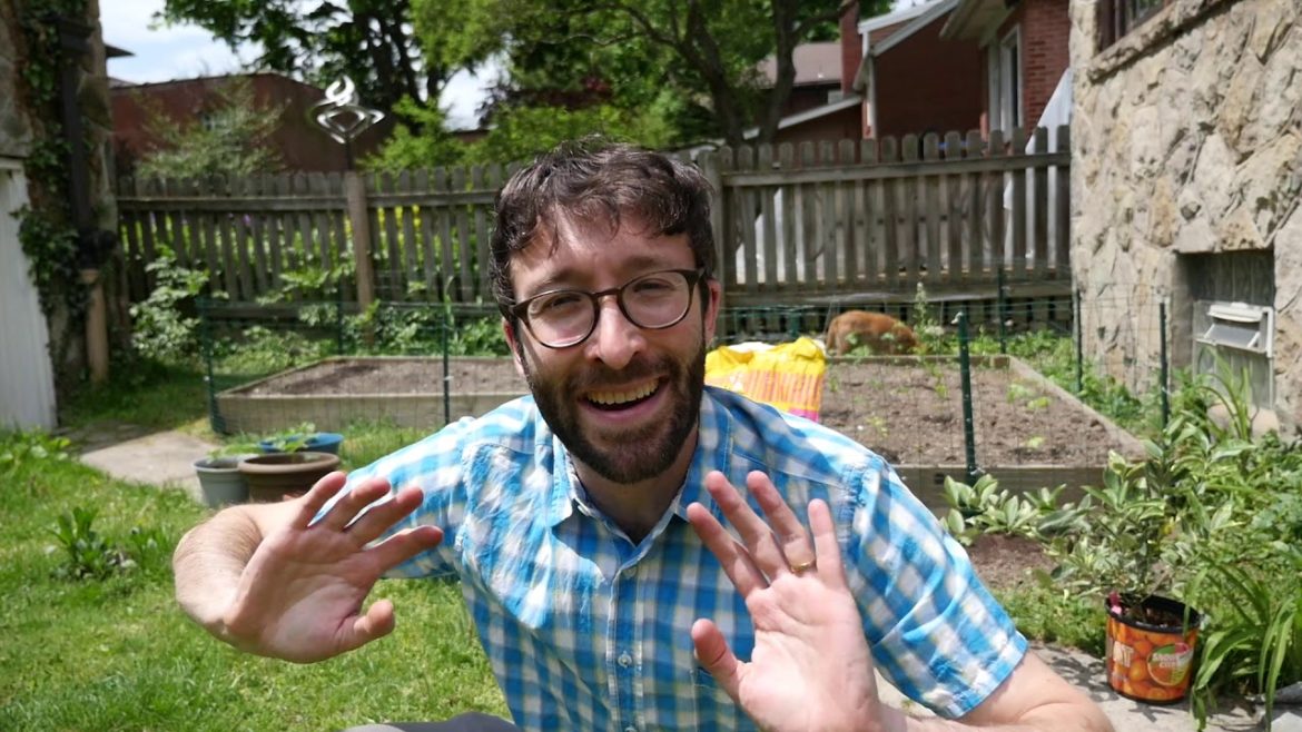 The Decent Gardener Preps a Container Garden The Decent Gardener Preps a Container Garden