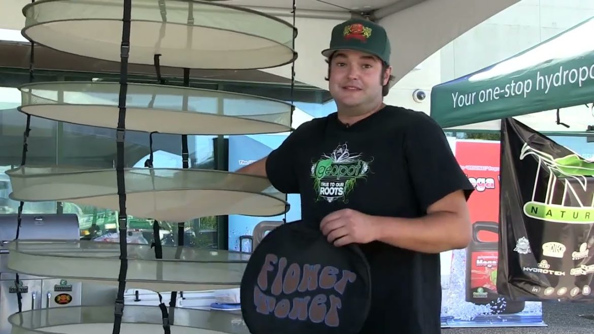 Pacific North West - Flower Tower Drying Rack Open Top Design by Geopot #tnbnaturals