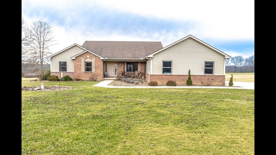 Video tour of Residential at 5926 Deerview Lane, Medina, OH 44256 Video tour of Residential at 5926 Deerview Lane, Medina, OH 44256