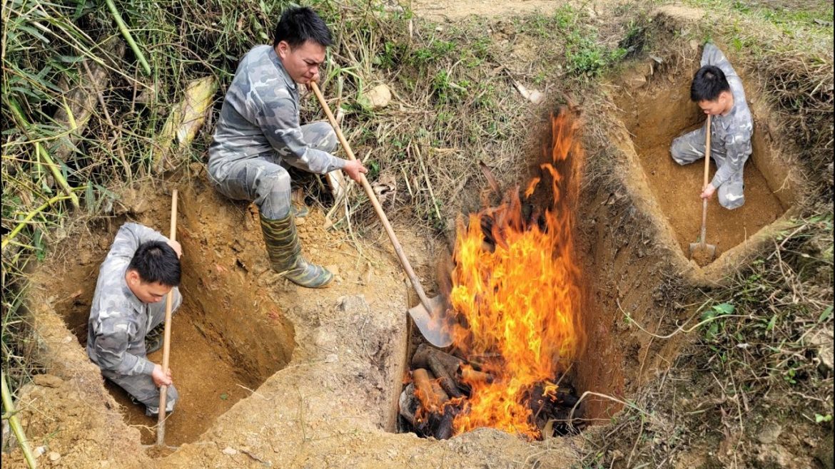 Gardening, digging garbage pits to protect the environment, clearing grass to clean the farm Gardening, digging garbage pits to protect the environment, clearing grass to clean the farm