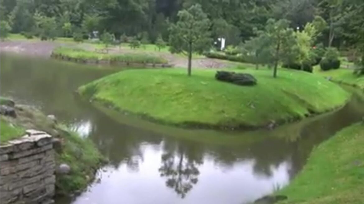 Tranquility and meditation in a Japanese garden... (second part)