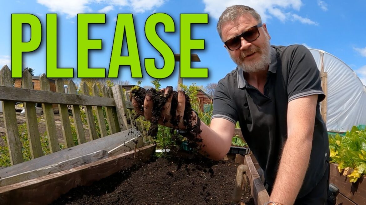 Keep This Idiot Away From Gardening | Allotment Gardening With Tony Keep This Idiot Away From Gardening | Allotment Gardening With Tony