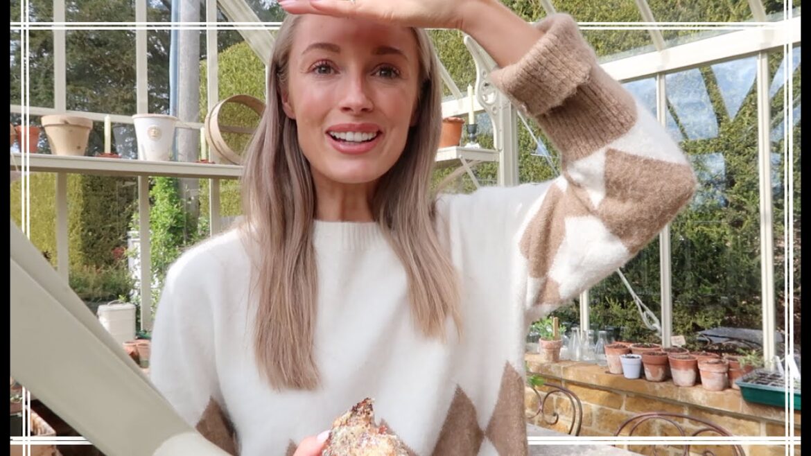 LEAVING THE COTSWOLDS...  + SPRING IN THE GARDEN // Fashion Mumblr Vlogs
