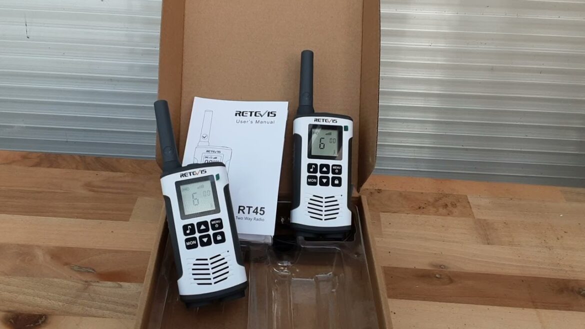 Retivis RT45 Walkie Talkie Rechargeable - Licence Free - 2 Way Radios Ideal For Families & Friend's