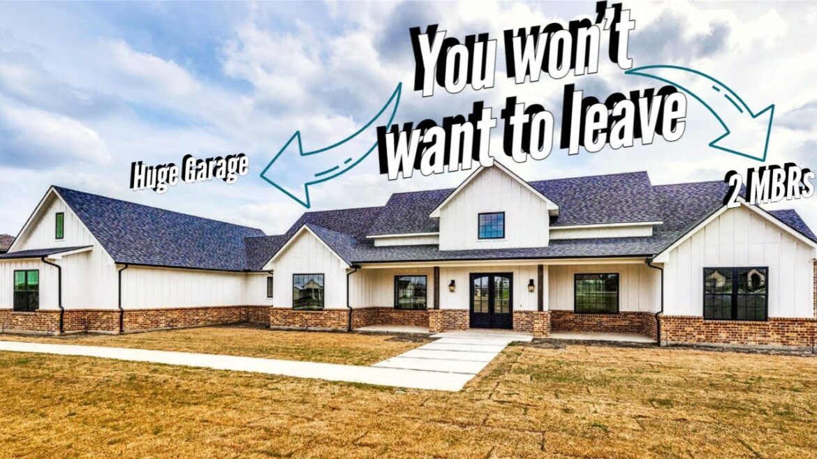 Ultimate One-Story Home: 2 Masters, HUGE Garage, 1-Acre Lot, No HOA, Decorated, Near Dallas For Sale