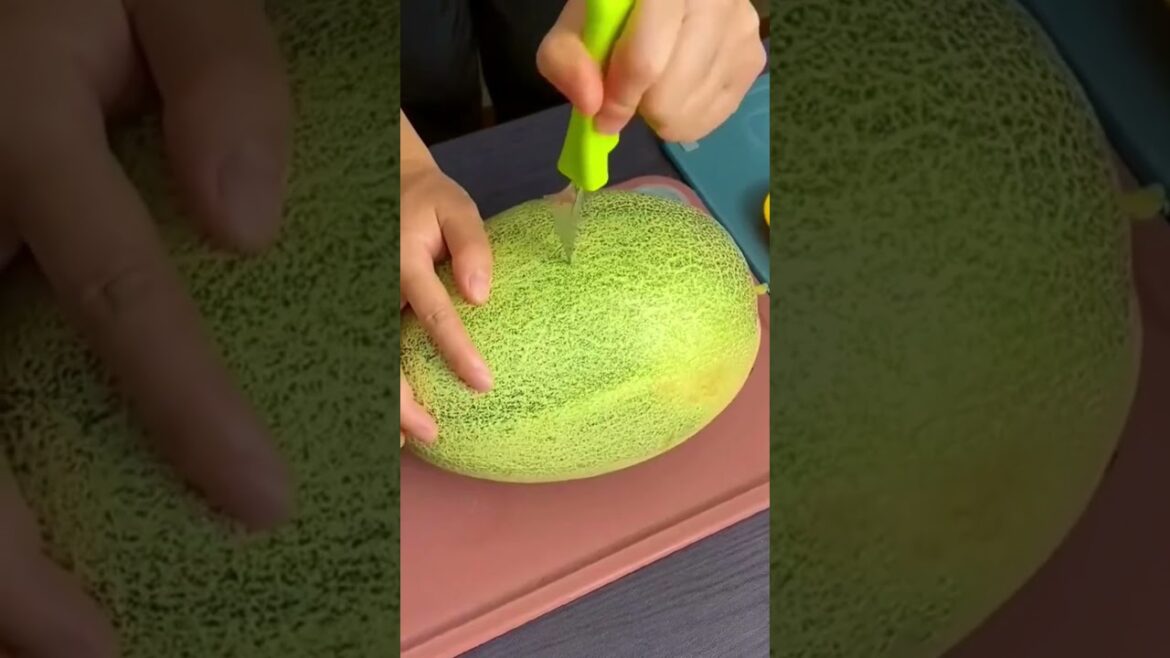 Get Creative in the Kitchen with this Multi-Functional Fruit Scooper – #Shorts 18 Get Creative in the Kitchen with this Multi-Functional Fruit Scooper - #Shorts 18