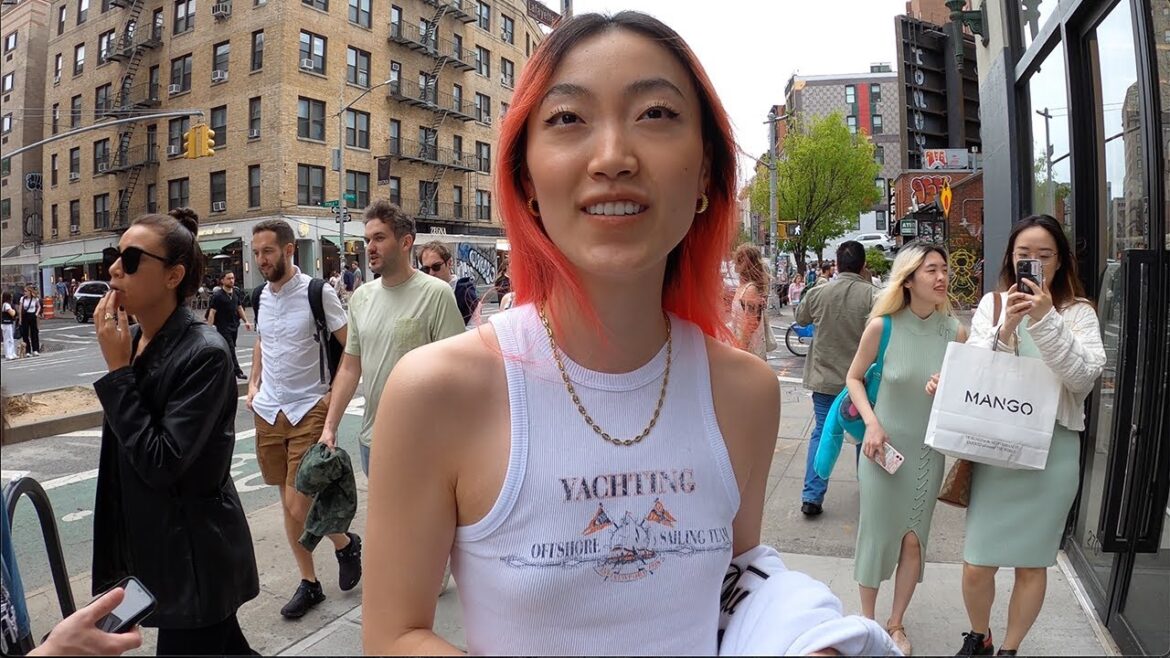 What Are People Wearing in New York? (Fashion Trends 2023 NYC Styles)