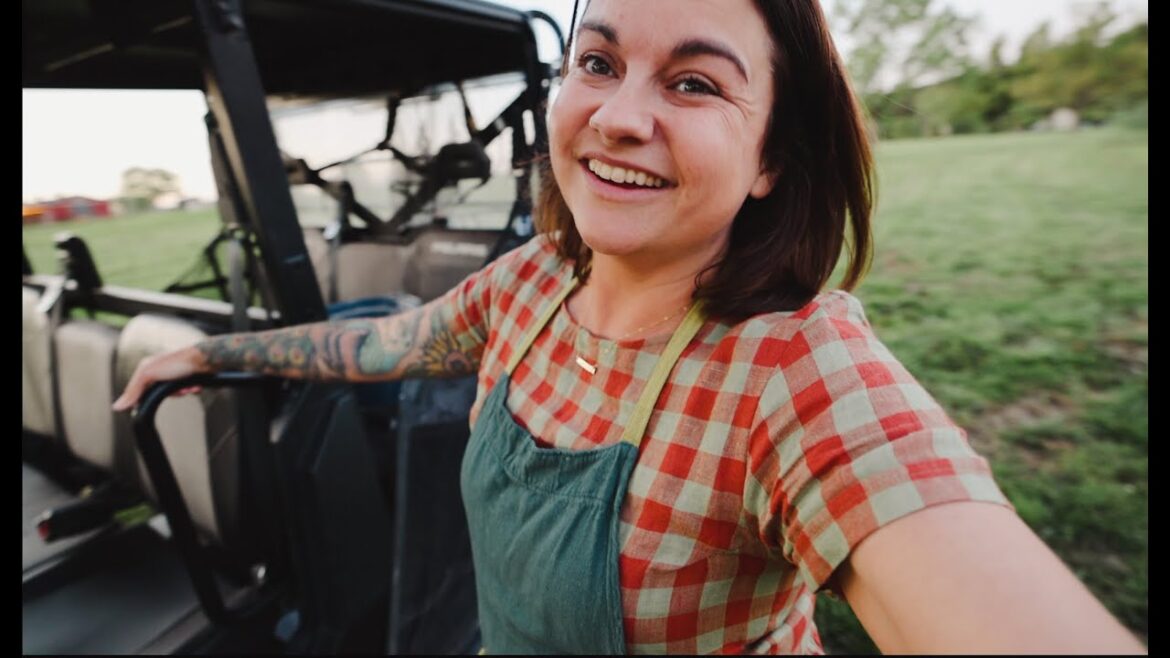 Coming home to BEAUTIFUL BLOOMS (Hippie Mama Goose Commune) | VLOG