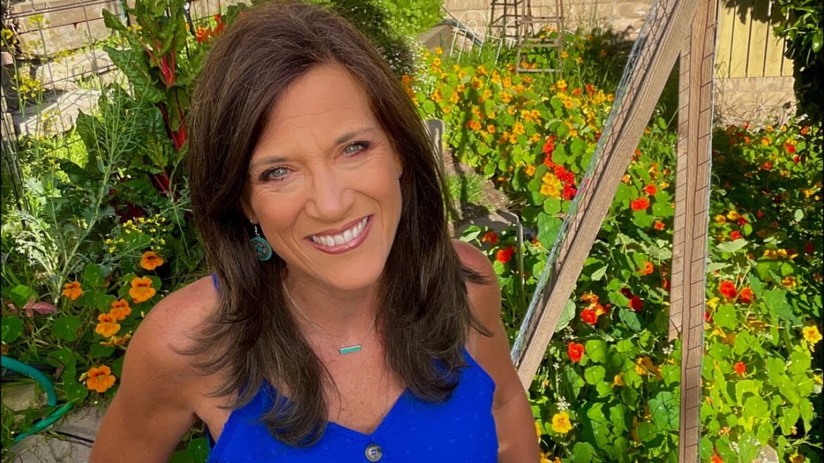 CaliKim: đ
LIVE: Got Garden Questions?  I Got Answers! Pest Control, Cucumbers, Raised Beds & More đ
LIVE: Got Garden Questions?  I Got Answers! Pest Control, Cucumbers, Raised Beds & More