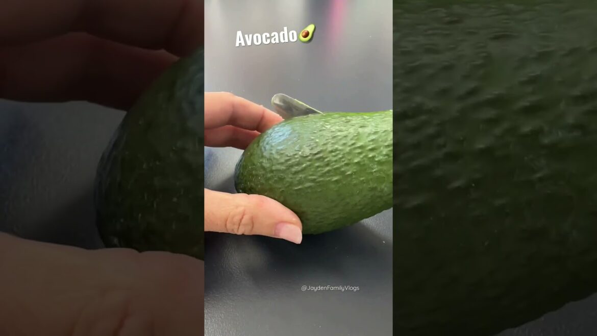 Avocado Perfect Cut 🥑🥑😱😱 #shorts #satisfying #fruitcutting