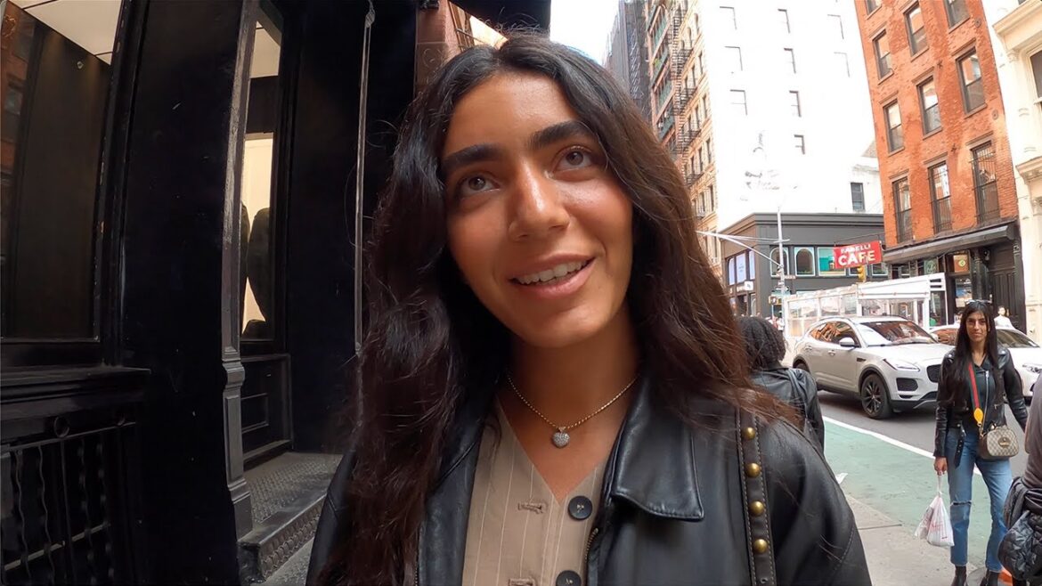 What Are People Wearing in New York? (Fashion Trends 2023 NYC Style Vlog)