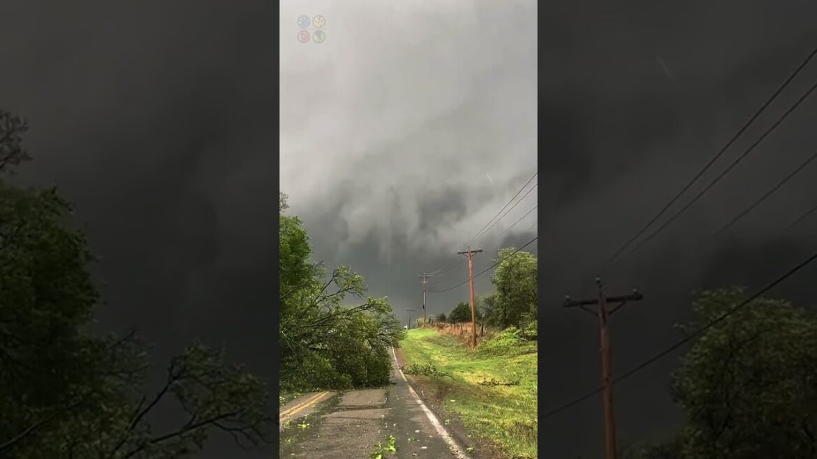 Deadly Tornado hits Cole Oklahoma Yesterday - Close Range View