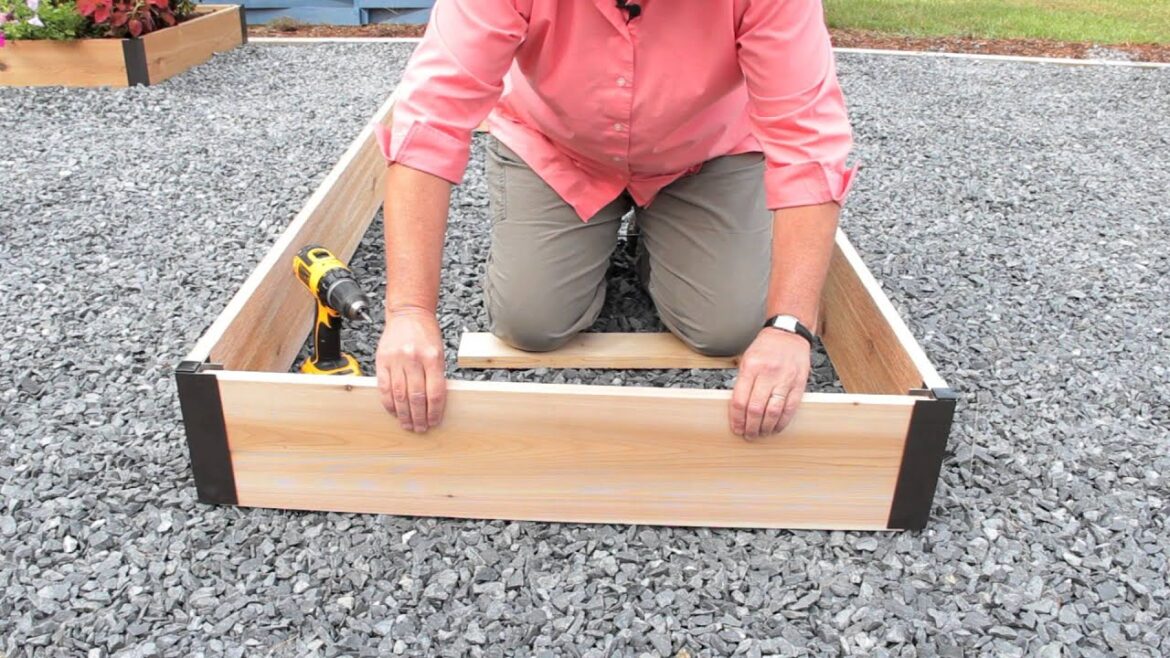How to Build A Cedar Raised Bed | Gardener’s Supply How to Build A Cedar Raised Bed | Gardener's Supply