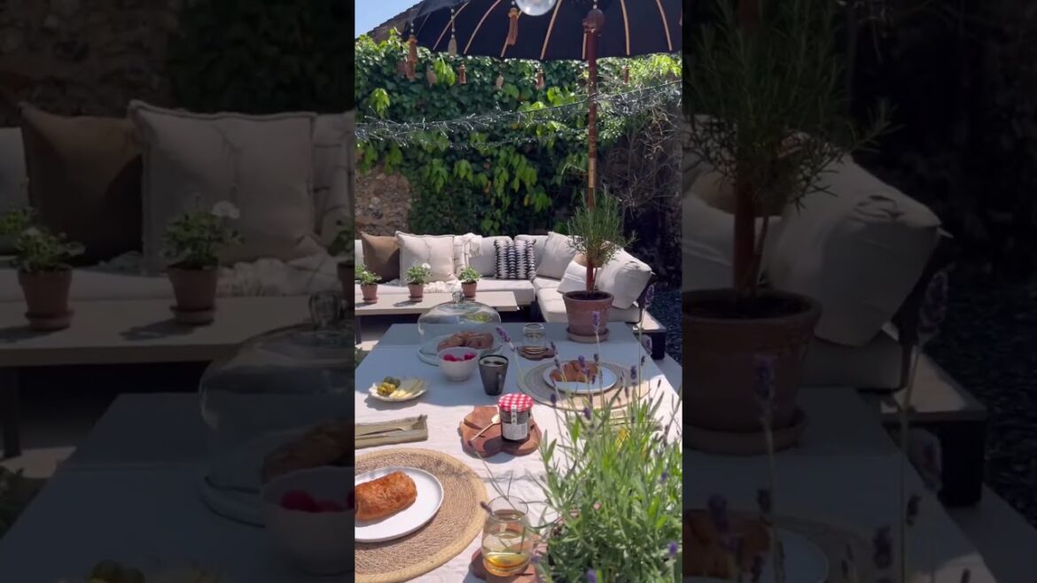 Modern Backyard Ideas | Backyard Landscaping Ideas #youtubeshorts