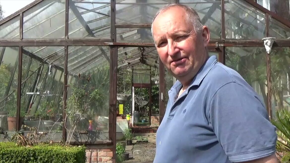 Emergency Gardener episode 1 Emergency Gardener episode 1