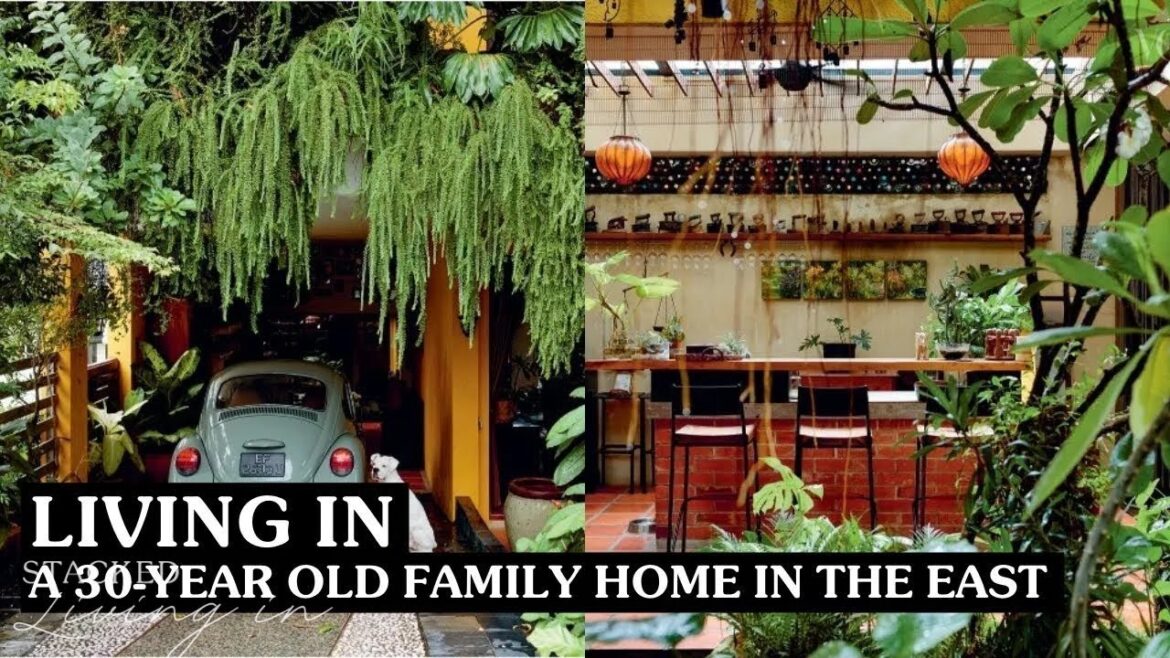 Inside A Beautiful Secret Garden Landed Home Retreat By A Father-Son Architect Duo Inside A Beautiful Secret Garden Landed Home Retreat By A Father-Son Architect Duo