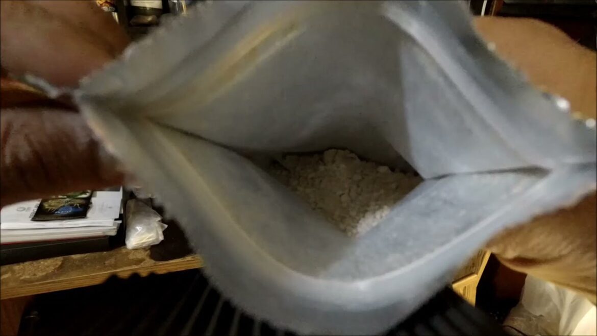 How to use Xtreme Gardening Mykos WP Pure Mycorrhizal Inoculant Wettable Powder with Azos Root Paks