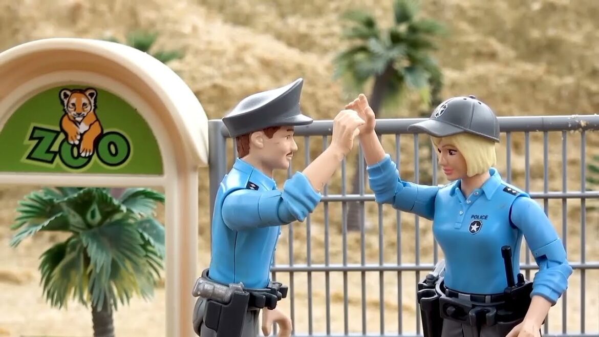 construction vehicle rescue a police car - Baby Toys