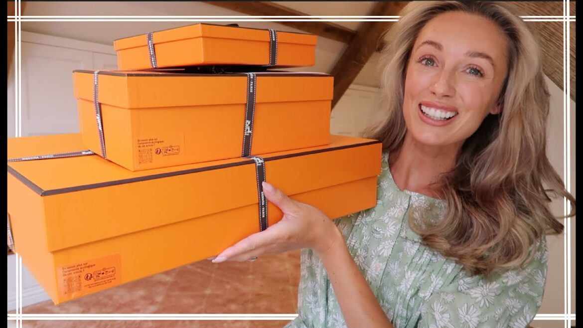 MY FIRST EVER HERMES UNBOXING  // Fashion Mumblr Vlog