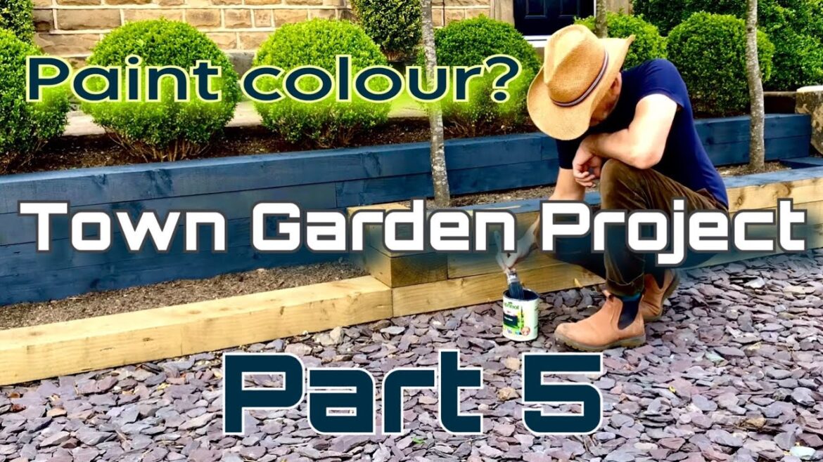 Town Garden Design Project: Painting the garden wall #gardenpaint #gardendesign #fencepainting Town Garden Design Project: Painting the garden wall #gardenpaint #gardendesign #fencepainting