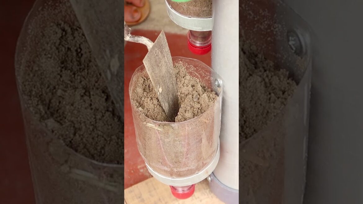 Brilliant Idea, Recycling plastic bottles into vertical vegetable garden