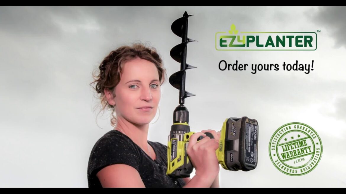 gardening tool for digging - gardening gear: digging tools