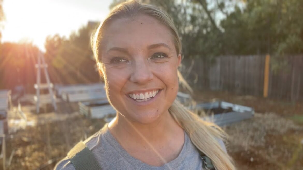Finishing the No-Till Beds and Sowing Fall Flowers! 🌻🌻🌻 :: Fall Cut Flowers in my California Garden