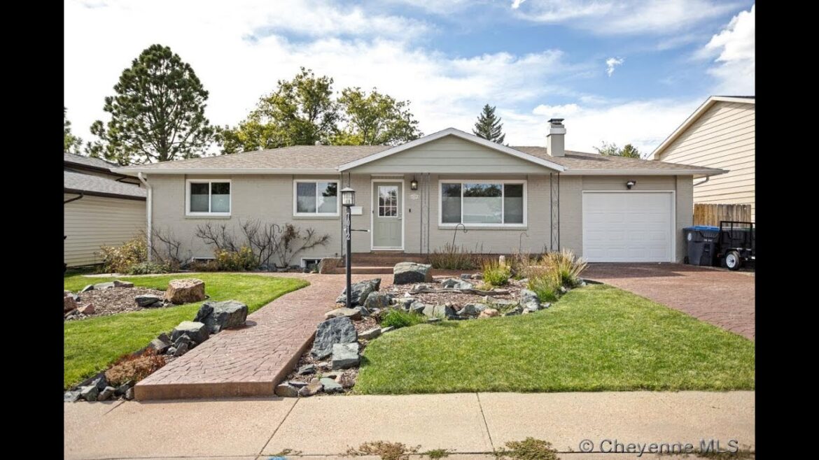 Home For Sale – 7012 Manhattan Ln, Cheyenne, WY 82009 Home For Sale - 7012 Manhattan Ln, Cheyenne, WY 82009