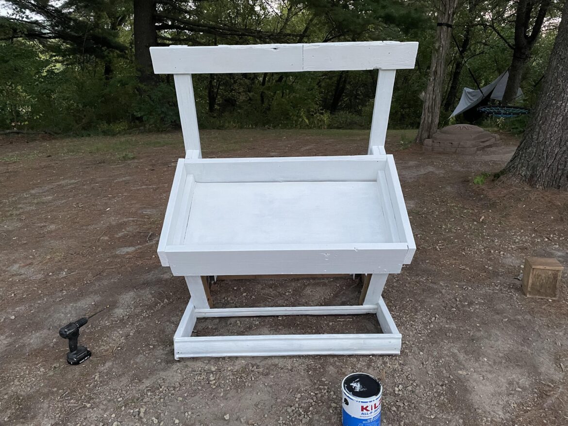 Needed a fruit stand to sell picked from the tree honey crisp apples.